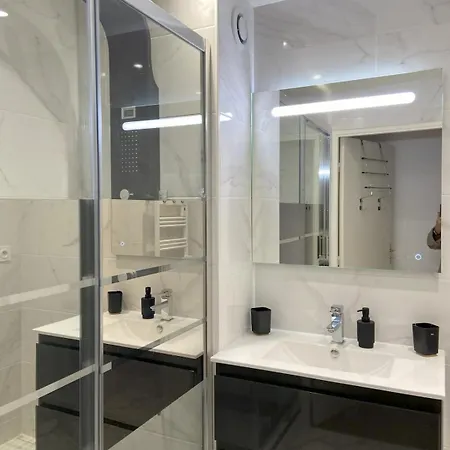 Ile De Cannes Marina Apartment
